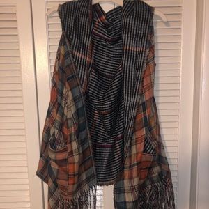 Flowy poncho vest